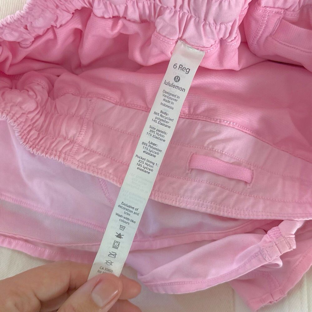 Lululemon Hotty Hot Short II 2.5" Miami Pink Swift Low Rise Size 6 LW7AGUR - Picture 5 of 6